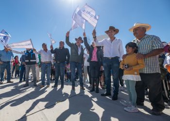 Enrique Vega y Rodrigo Monsalvo supervisan y arrancan obras de infraestructura deportiva en Paseos del Marqués y en El Colorado