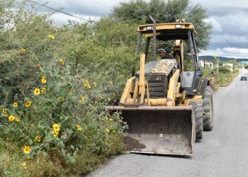 Secretaría de Servicios Públicos realiza trabajos de limpieza en laterales de carreteras, por peregrinaciones a Coroneo