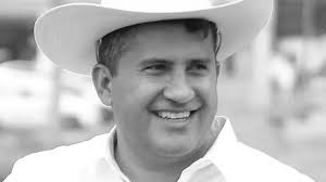 Asesinan a Carlos Manzo, alcalde de Uruapan; el ataque desata enfrentamiento en Michoacán