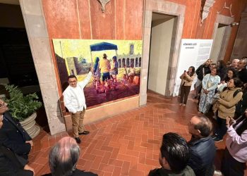 Inaugura López Birlain la muestra Atrapando Luces en el MAQRO