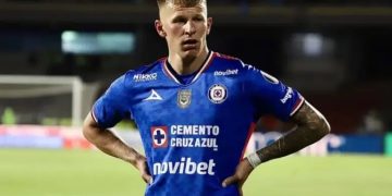 Cruz Azul confirma la salida de Mateusz Bogusz tras un año en la Liga MX