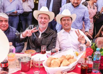 Mauricio Kuri y Chepe Guerrero asisten al Tradicional Caldo
