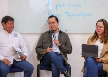 Chepe Guerrero se reúne con la Asociación de Colonos de Residencial Tejeda