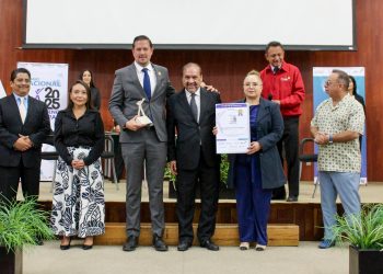 Corregidora recibe premio Estatal a la Mejor Gestión Integral Municipal por Cocina Móvil y Pirámides