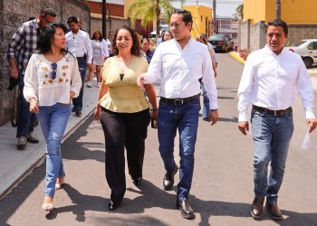 Chepe Guerrero se reúne con vecinos de “Villas de Camino Real”