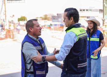 Chepe Guerrero supervisa obra emergente por socavón en Blvd. De Las Américas