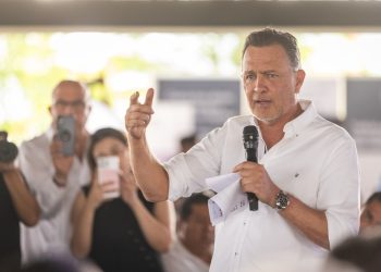 Refrenda Gobernador alianza con sector de la construcción