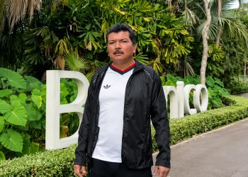 Exjefe de la Policía de Investigación de Sinaloa se entrega a autoridades de Estados Unidos