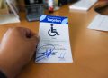 DIF Corregidora ha entregado más de 800 tarjetones de estacionamiento a personas con discapacidad