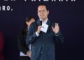 Chepe Guerrero lleva apoyos a estudiantes de la primaria Espíritu de Juárez